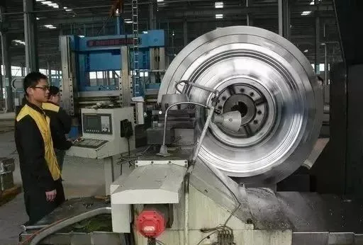 现在模具行业还有前途吗？看这篇文章了解！的图2